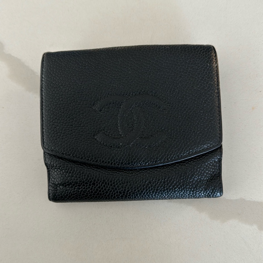 Chanel authentic caviar skin black leather bifold wallet